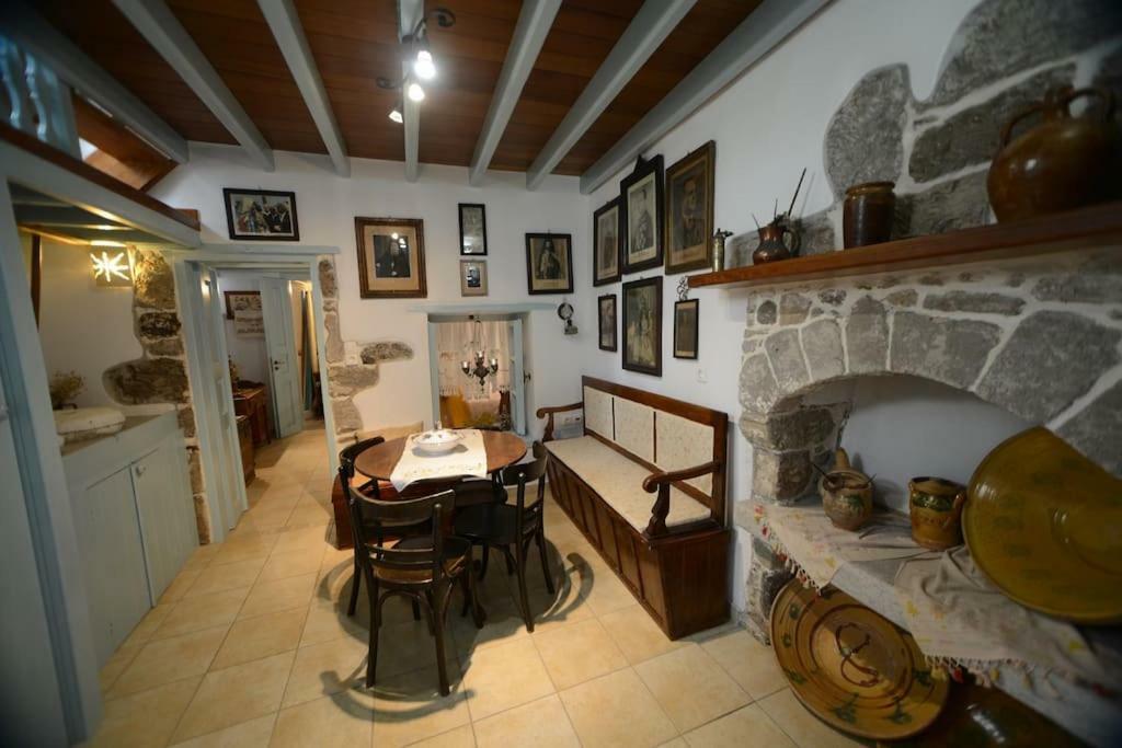 Old Traditional House Mandrákion Exteriér fotografie